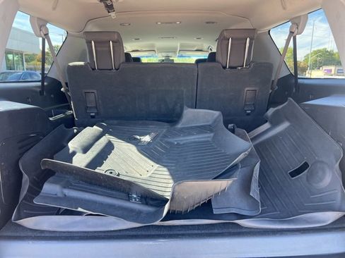 Used 2019 GMC Yukon XL SLE w/ SLE Value Package image 26