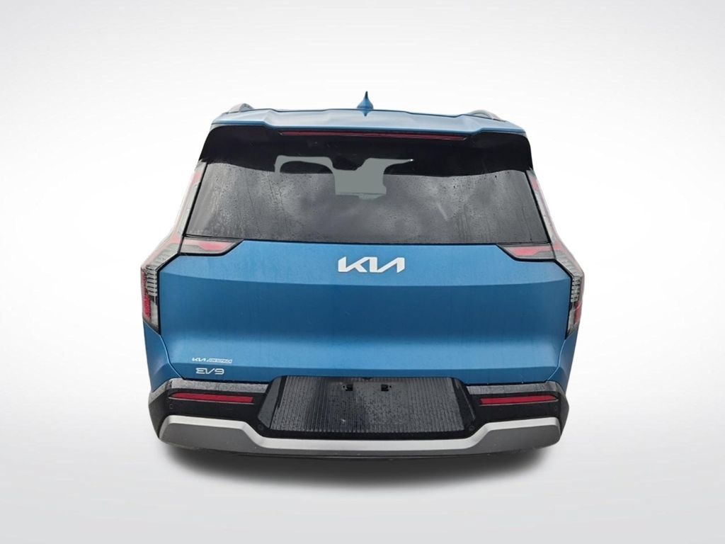 Used 2024 Kia EV9 Land AWD/4WD image 5