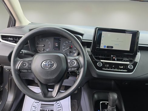 Used 2024 Toyota Corolla LE FWD image 15