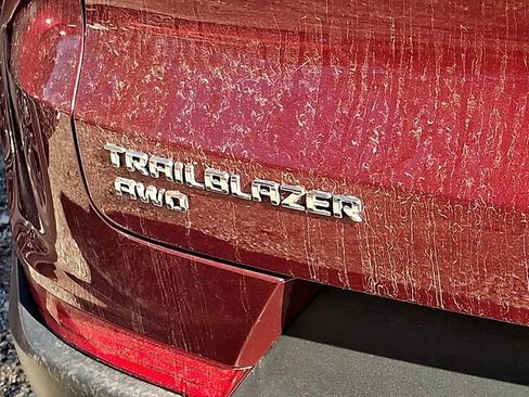 Certified 2024 Chevrolet TrailBlazer LT AWD/4WD image 9
