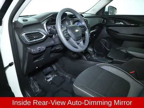 Used 2023 Chevrolet TrailBlazer LT w/ Convenience Package AWD/4WD image 18