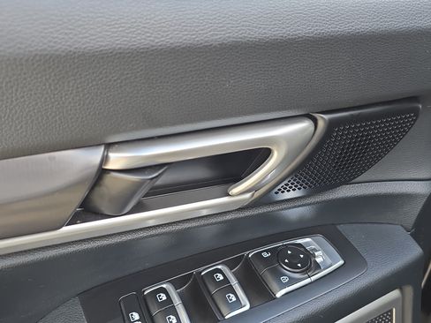 Certified 2024 Kia Telluride S w/ S Sunroof Package FWD image 19