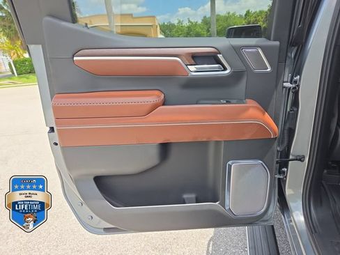 New 2026 GMC Sierra 1500 Denali Ultimate w/ LPO, Black Badging Package AWD/4WD image 9