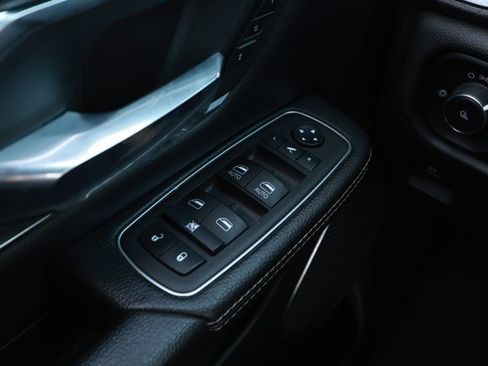 Used 2024 RAM 1500 Laramie RWD image 21