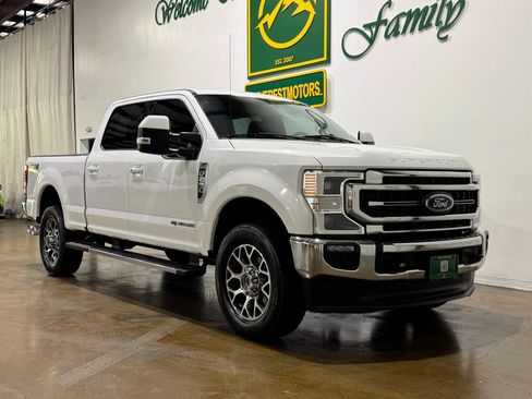 Used 2020 Ford F250 Lariat w/ Lariat Ultimate Package AWD/4WD image 2