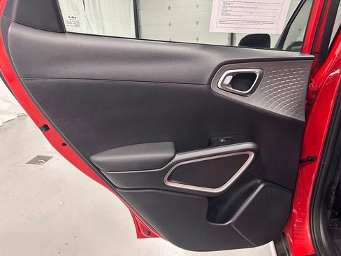 Used 2022 Kia Soul X-Line FWD image 38