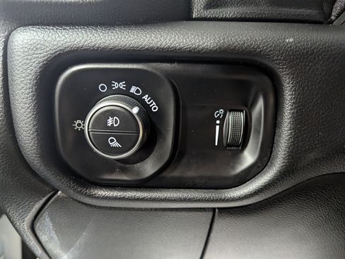 Used 2024 RAM 2500 Big Horn AWD/4WD image 19