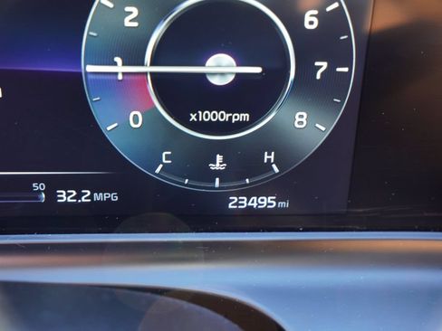 Certified 2024 Kia Seltos SX w/ SX Sunroof Package AWD/4WD image 8