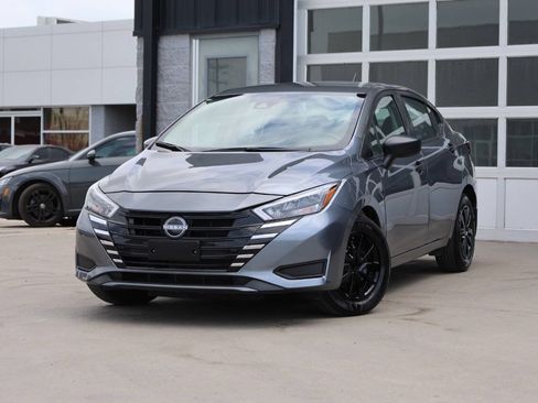 Used 2025 Nissan Versa S w/ Trunk Package FWD image 3