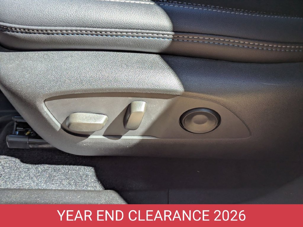 New 2026 Chevrolet Equinox EV LT w/ Convenience Package II FWD image 11