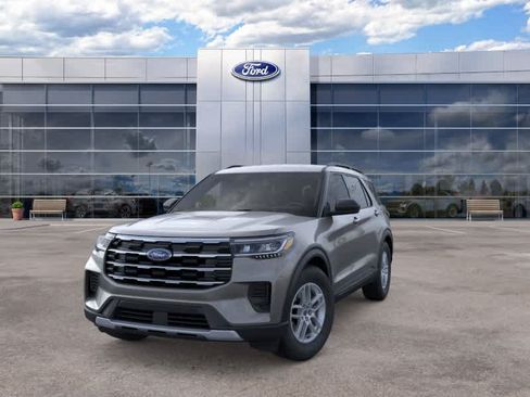 New 2026 Ford Explorer Active AWD/4WD image 2