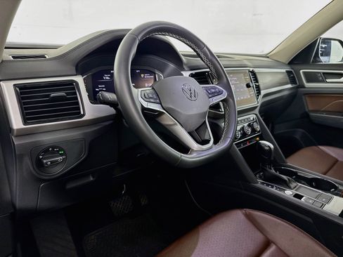 Used 2022 Volkswagen Atlas SE w/ Panoramic Sunroof Package FWD image 21