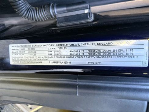 Used 2020 Bentley Bentayga image 34