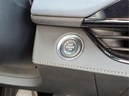 Used 2025 Buick Enclave Preferred image 12