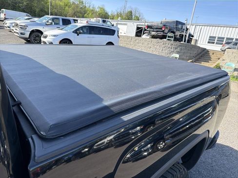 Used 2018 GMC Sierra 1500 SLT AWD/4WD image 12