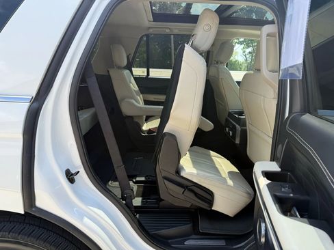 Used 2020 Ford Expedition Platinum image 53