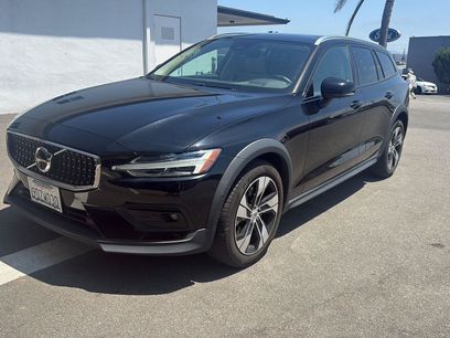 Used 2023 Volvo V60 B5 Cross Country Plus