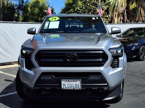 Certified 2024 Toyota Tacoma SR5 AWD/4WD image 2