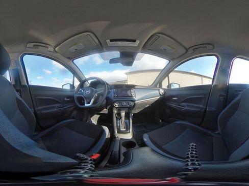 Used 2025 Nissan Versa SV FWD image 40