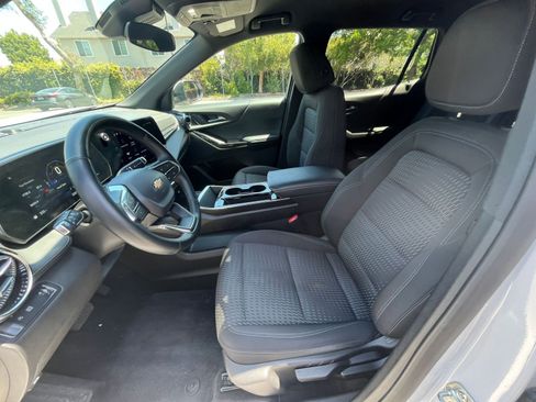 Used 2025 Chevrolet Equinox LT FWD image 27