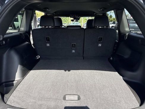 New 2025 Jeep Grand Cherokee Limited w/ Black Appearance Package image 32