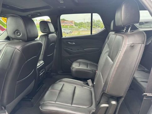 Used 2023 Chevrolet Traverse RS AWD/4WD image 8