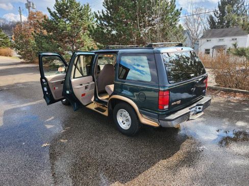 Used 1994 Ford Explorer Eddie Bauer image 4