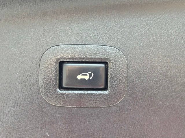 Used 2018 Nissan Armada SL AWD/4WD image 9