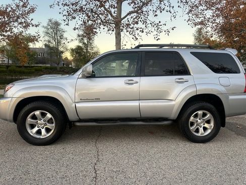 Used 2006 Toyota 4Runner Sport image 2