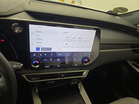 Used 2024 Lexus RX 350 Premium w/ Convenience Package AWD/4WD image 23