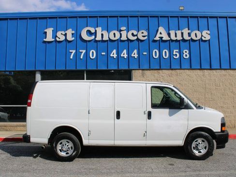 Used 2019 Chevrolet Express 2500 image 4