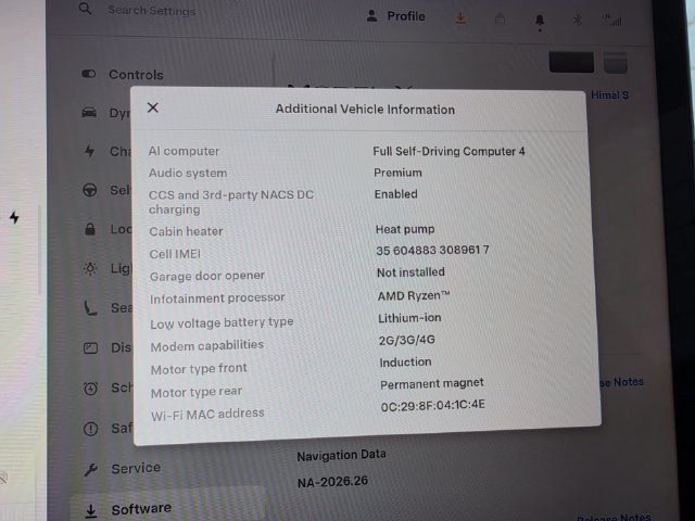 Used 2024 Tesla Model Y Long Range AWD/4WD image 52