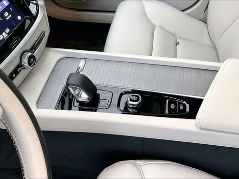 Certified 2025 Volvo S60 B5 Plus w/ Protection Package Premier image 18