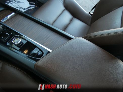 Used 2022 Volvo XC60 B5 Momentum AWD/4WD image 61