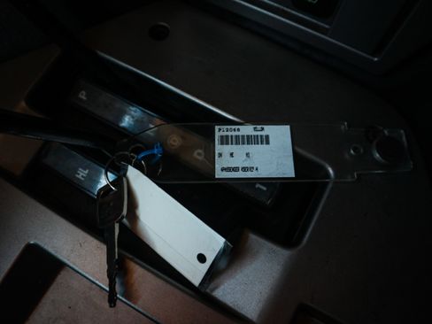 Used 2004 HUMMER H1 4-Door Wagon image 34