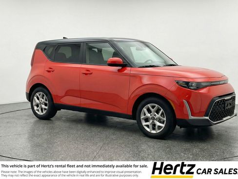Used 2025 Kia Soul LX w/ LX Technology Package FWD image 1