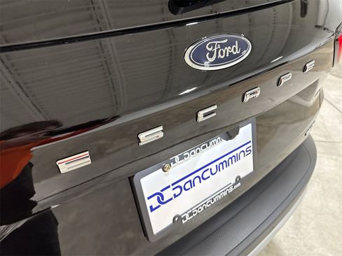 Used 2025 Ford Escape Platinum image 28