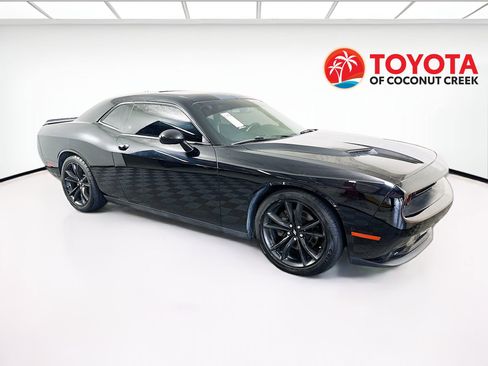 Used 2018 Dodge Challenger SXT Plus RWD image 1