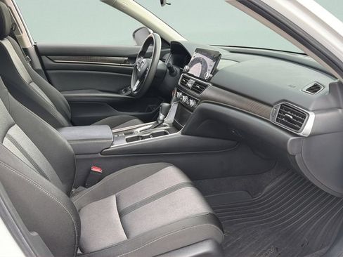 Used 2020 Honda Accord EX image 28