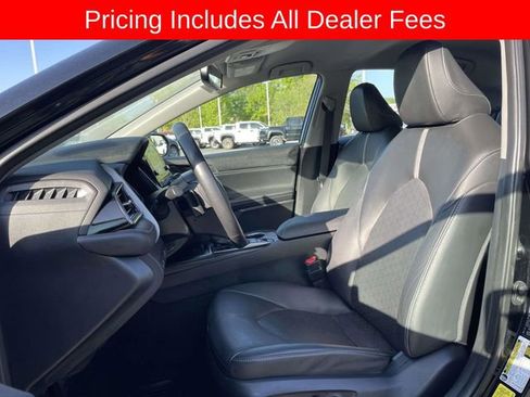 Used 2024 Toyota Camry XSE FWD image 19
