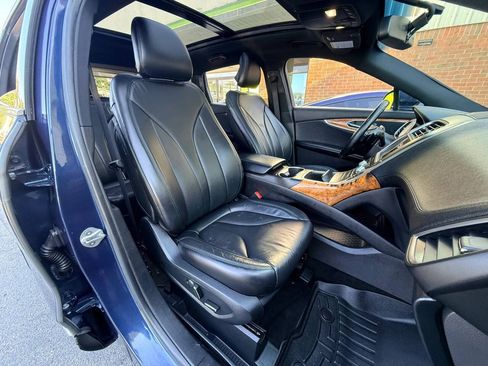 Used 2017 Lincoln MKX Select AWD/4WD image 18