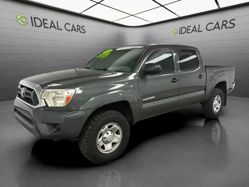 Used 2014 Toyota Tacoma PreRunner w/ SR5 Package RWD image 1