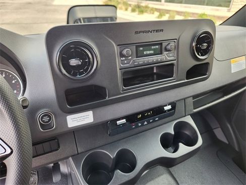 New 2025 Mercedes-Benz Sprinter 2500 image 22