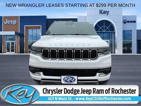 Used 2022 Jeep Wagoneer Series III AWD/4WD image 1