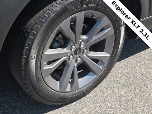 Used 2022 Ford Explorer XLT w/ Equipment Group 202A image 36