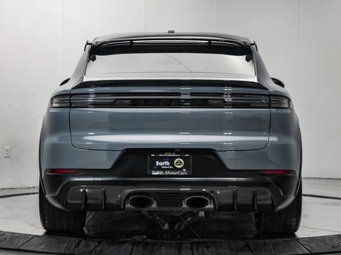 Used 2024 Porsche Cayenne Turbo GT AWD/4WD image 12