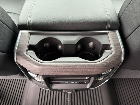 New 2026 RAM 3500 Laramie AWD/4WD image 22