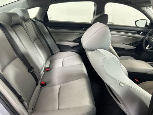 Used 2019 Honda Accord EX image 26
