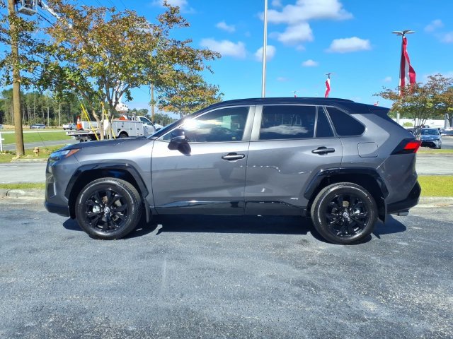Used 2024 Toyota RAV4 XSE AWD/4WD image 3
