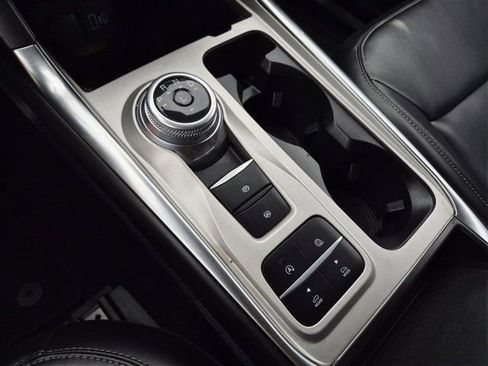 Used 2024 Ford Explorer XLT w/ Equipment Group 202A image 29